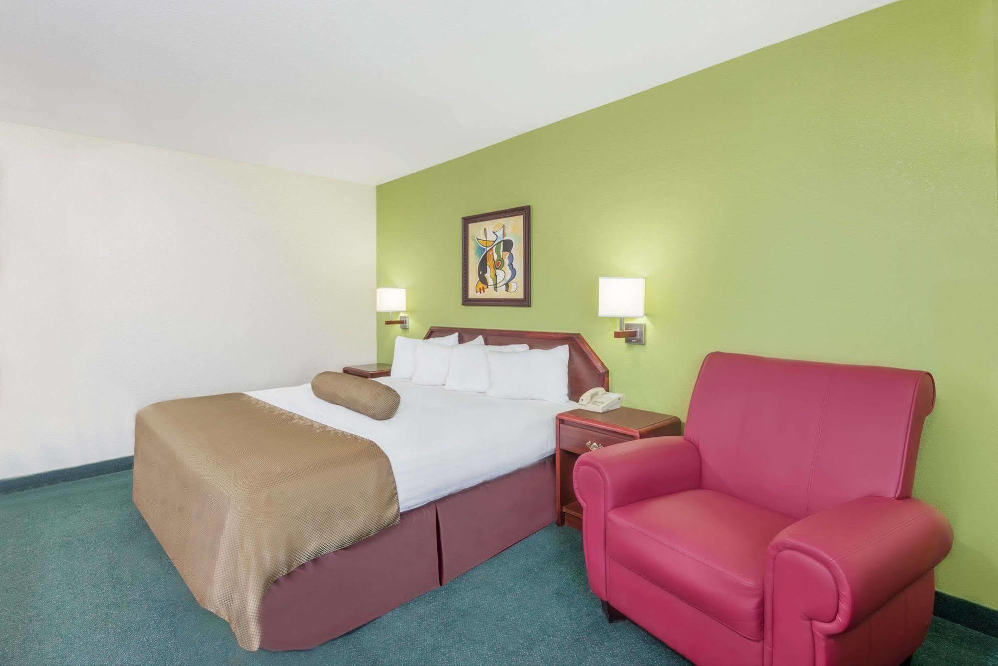 Super 8 By Wyndham Somerset Esterno foto