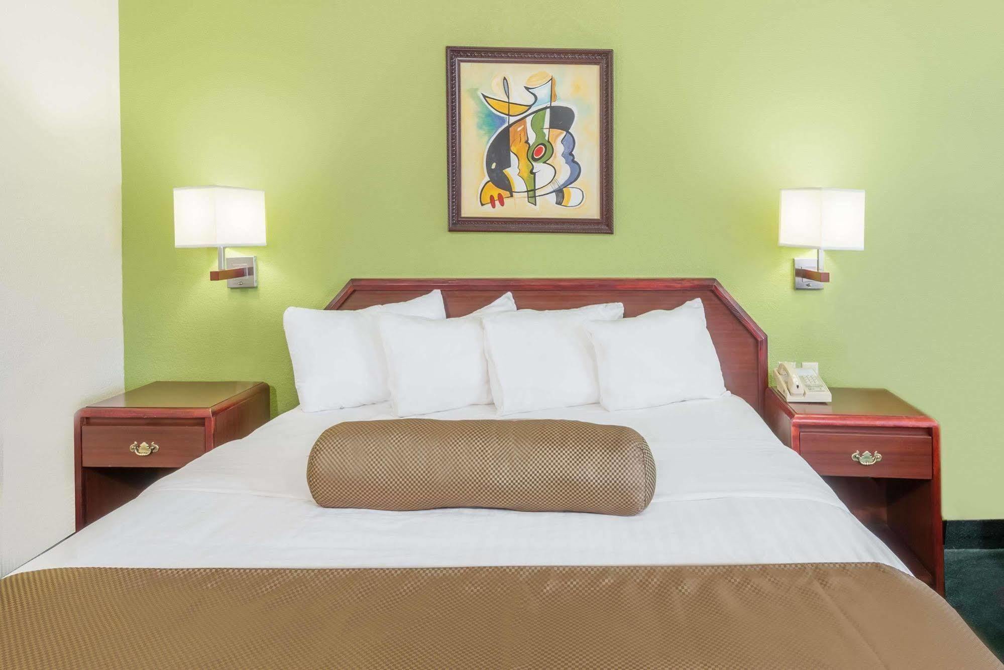 Super 8 By Wyndham Somerset Esterno foto
