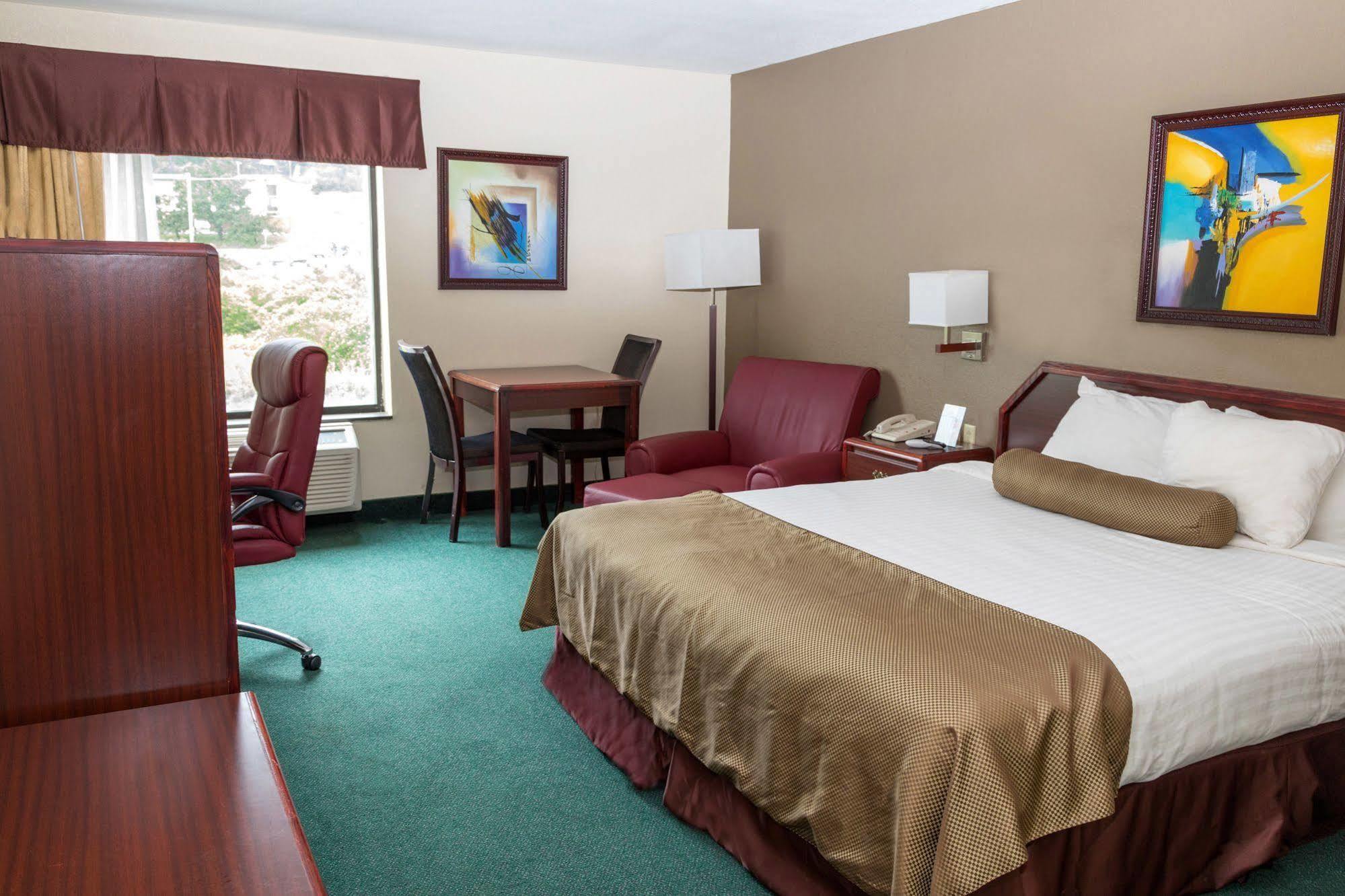 Super 8 By Wyndham Somerset Esterno foto