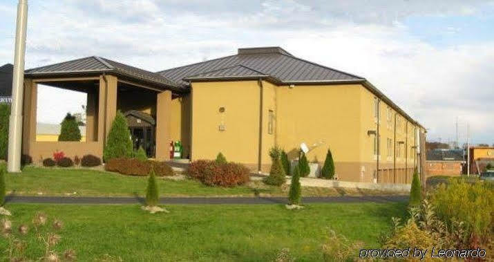 Super 8 By Wyndham Somerset Esterno foto